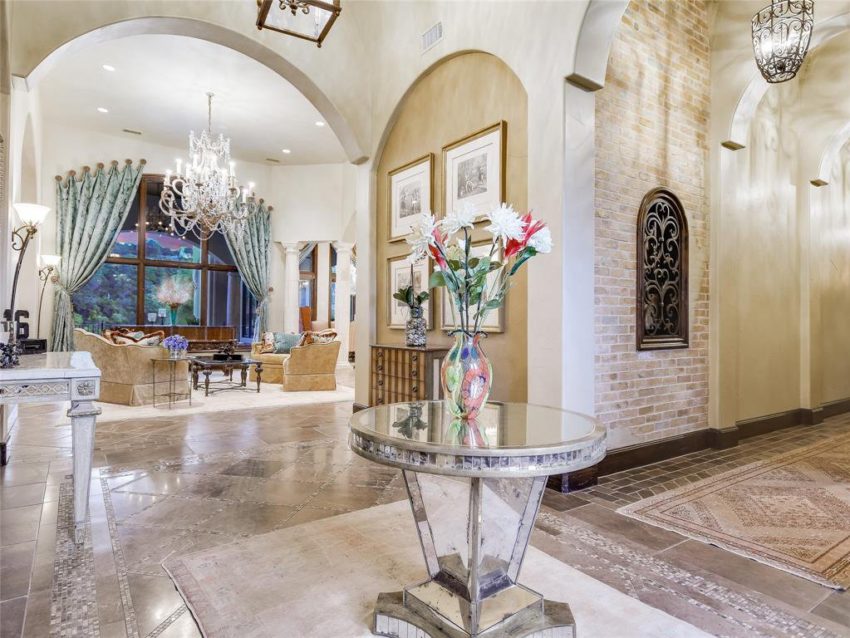 On the Market: Custom Waterfront Home in Austin