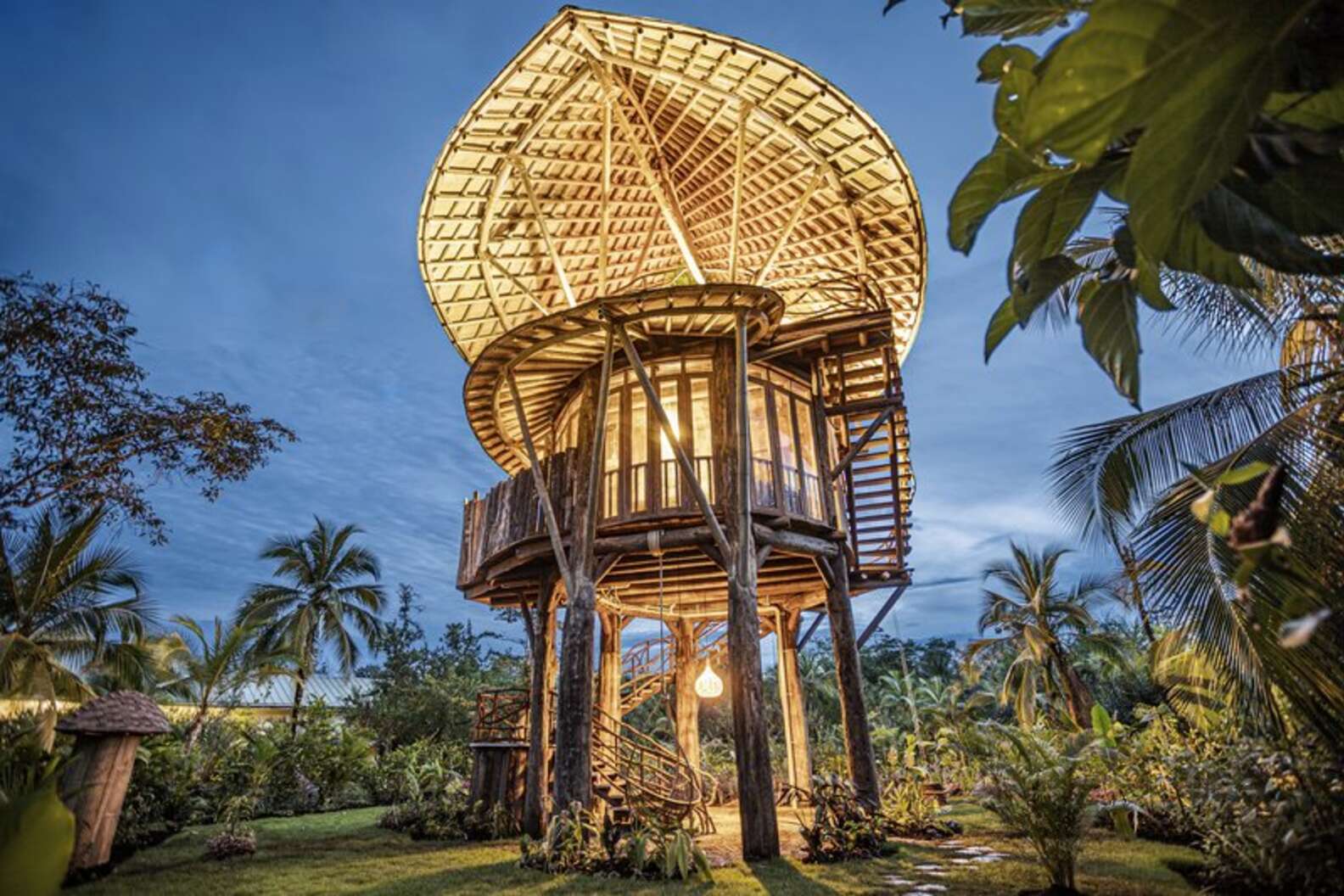 Luxury Treehouse Accommodations With Private Spa Services In Florida photo